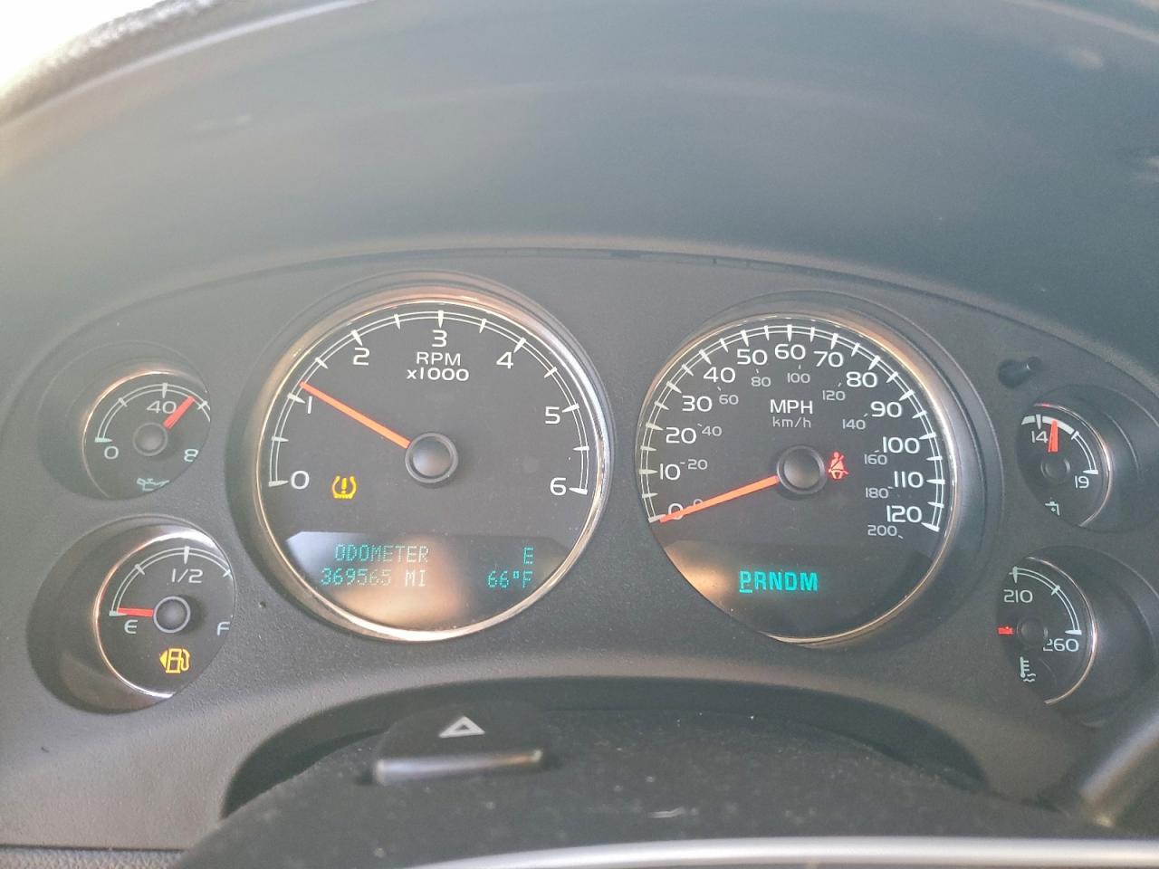 2011 CHEVROLET Tahoe