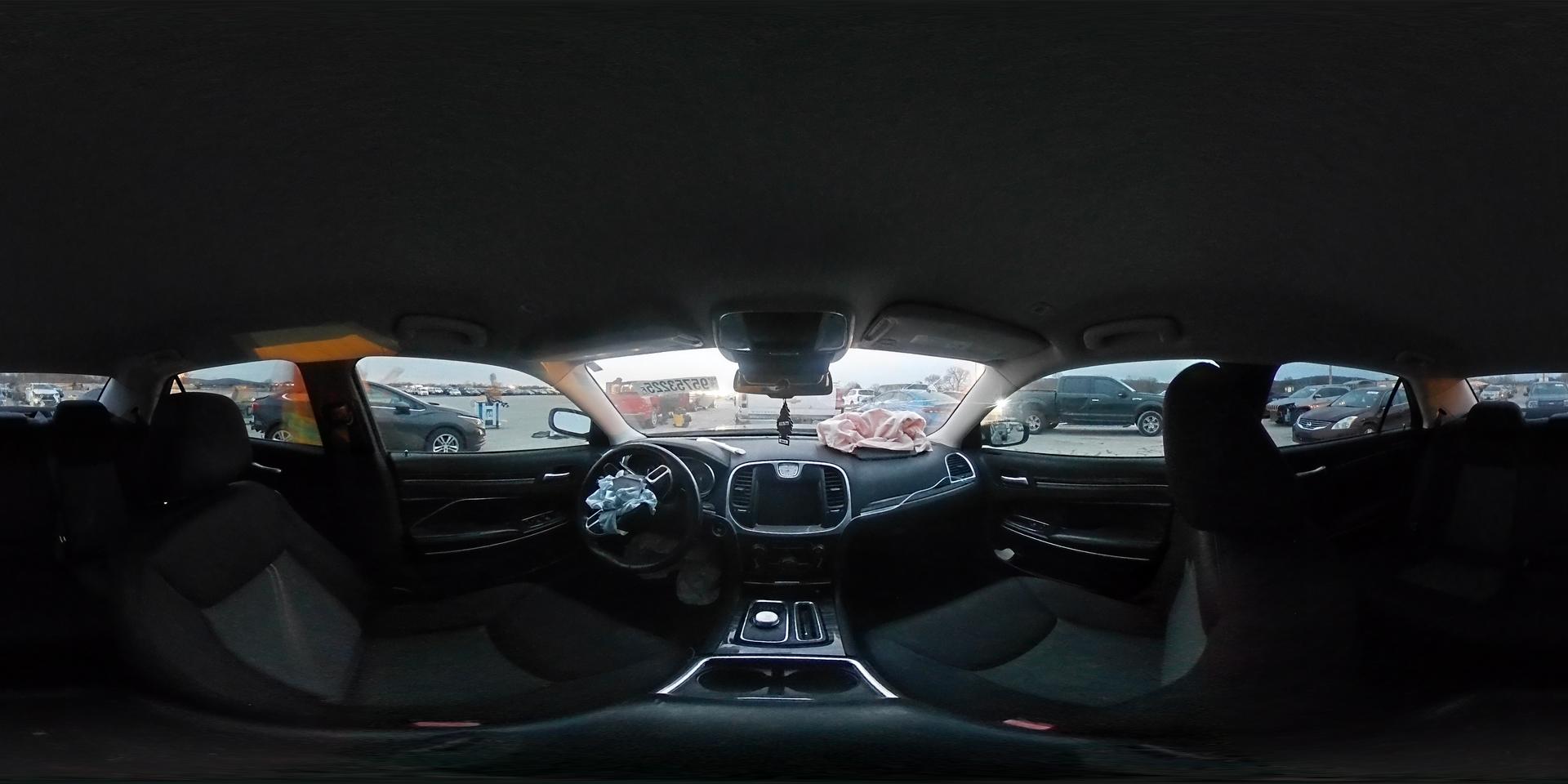 2019 CHRYSLER 300