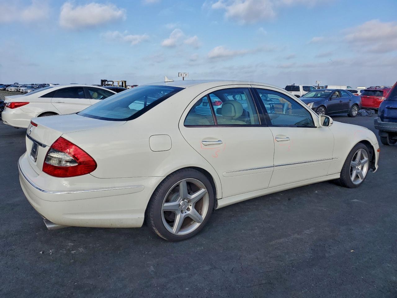 2009 MERCEDES-BENZ E-Class