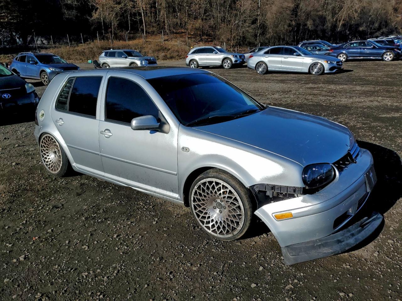 2001 VOLKSWAGEN GOLF