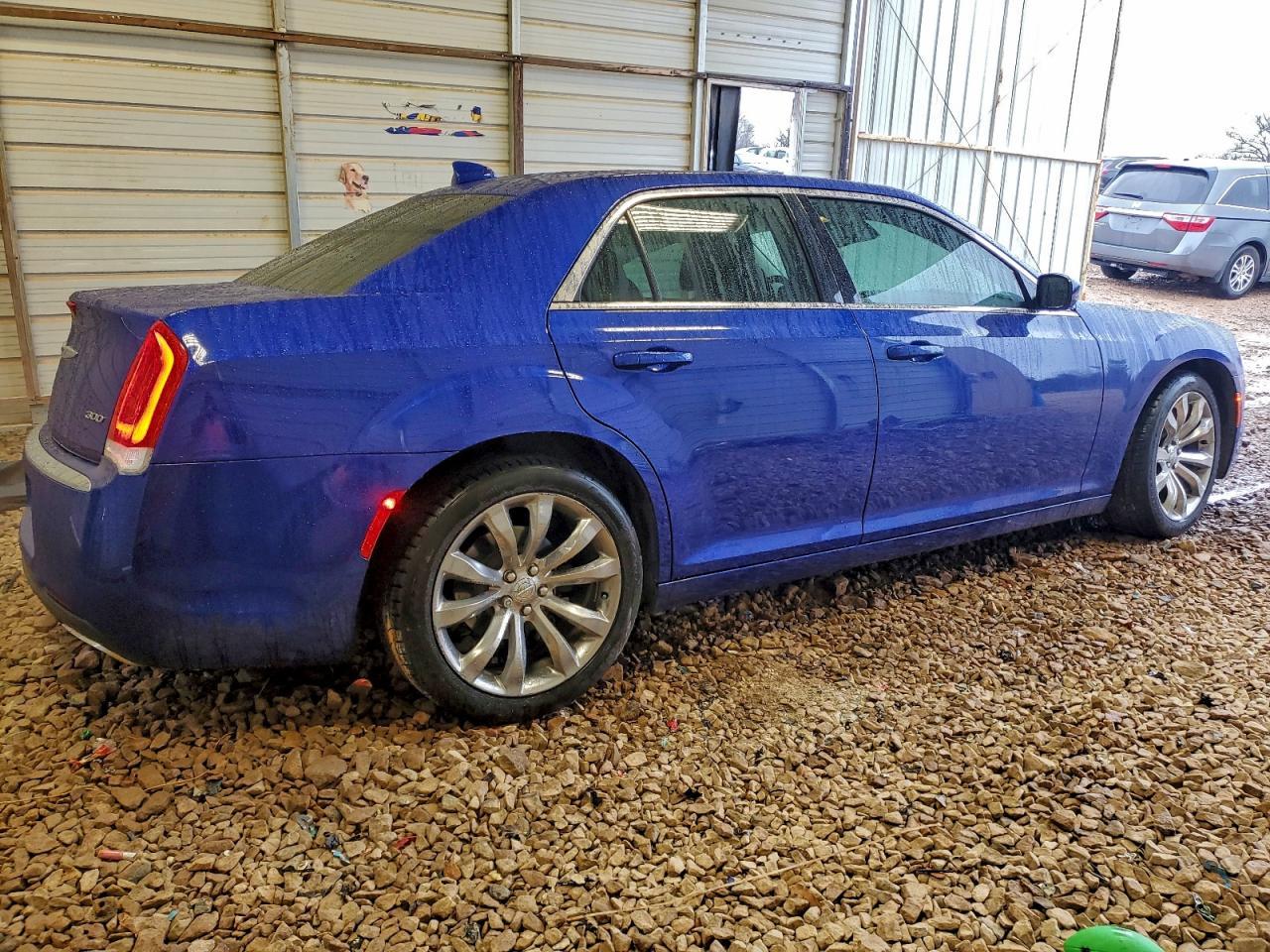2019 CHRYSLER 300
