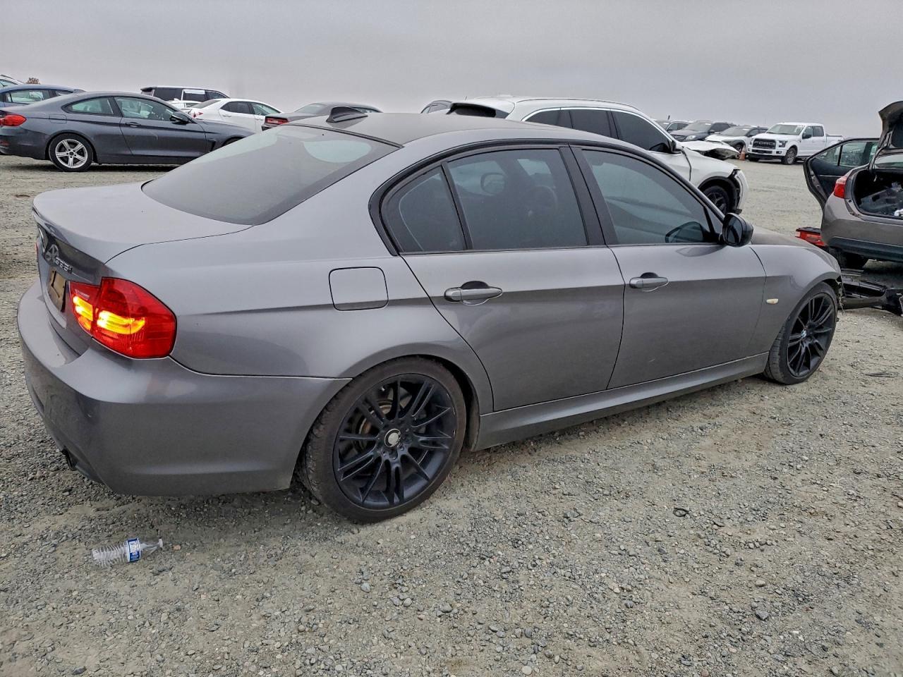 2011 BMW 3 SERIES