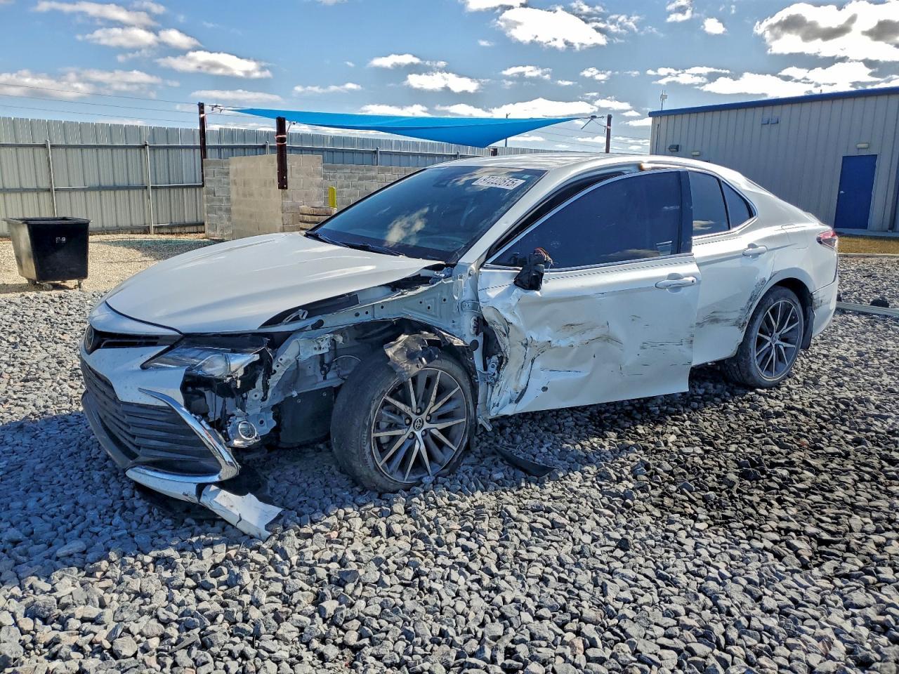 2021 TOYOTA CAMRY