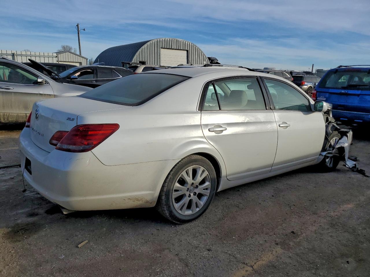 2008 TOYOTA Avalon