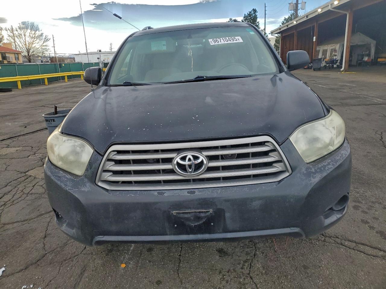2010 TOYOTA HIGHLANDER