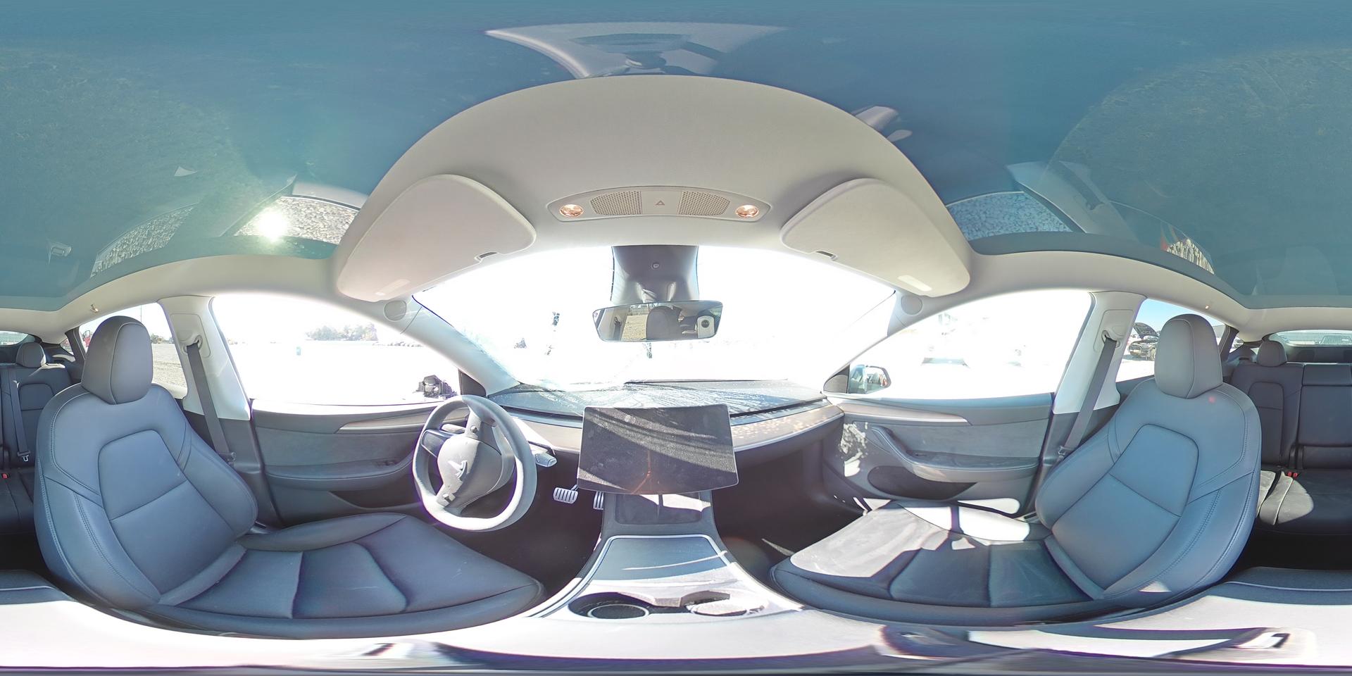 2025 TESLA MODEL Y