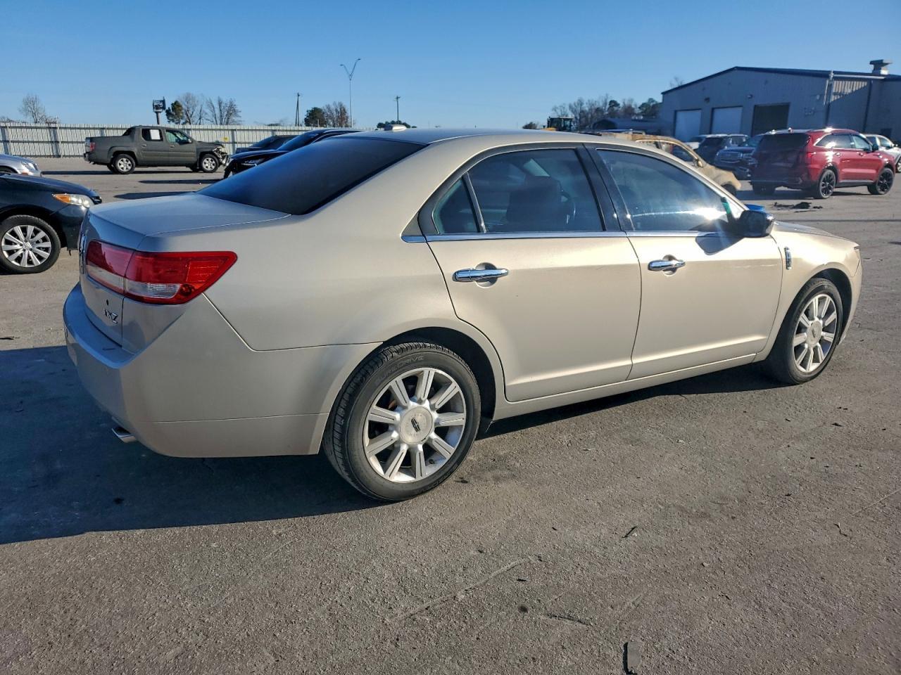 2010 LINCOLN MKZ