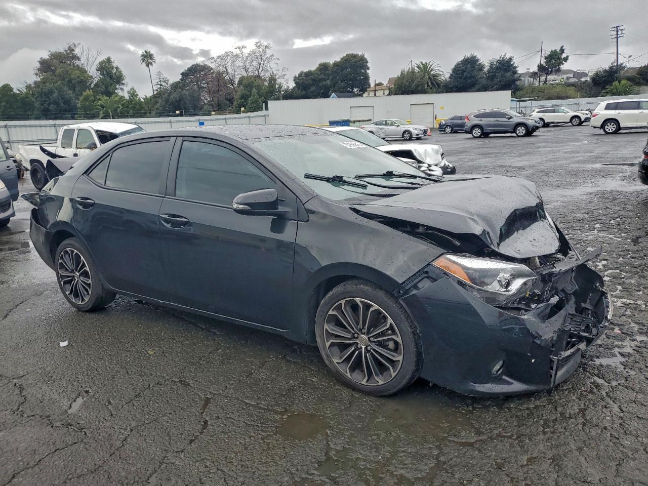 2015 TOYOTA COROLLA