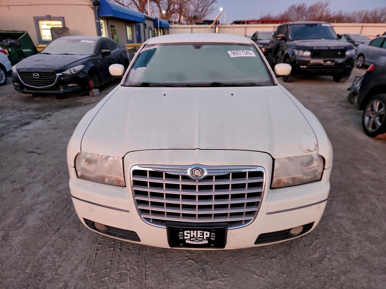 2005 CHRYSLER 300