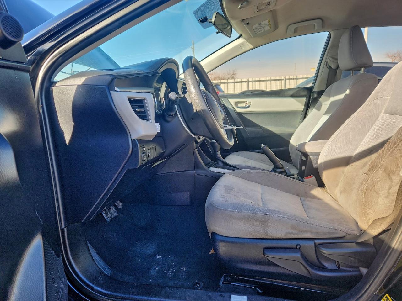 2015 TOYOTA COROLLA