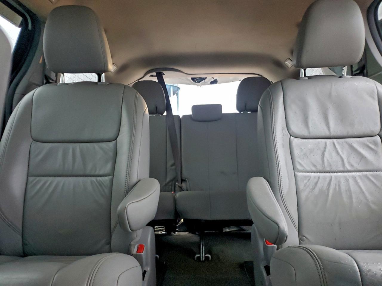 2017 TOYOTA SIENNA