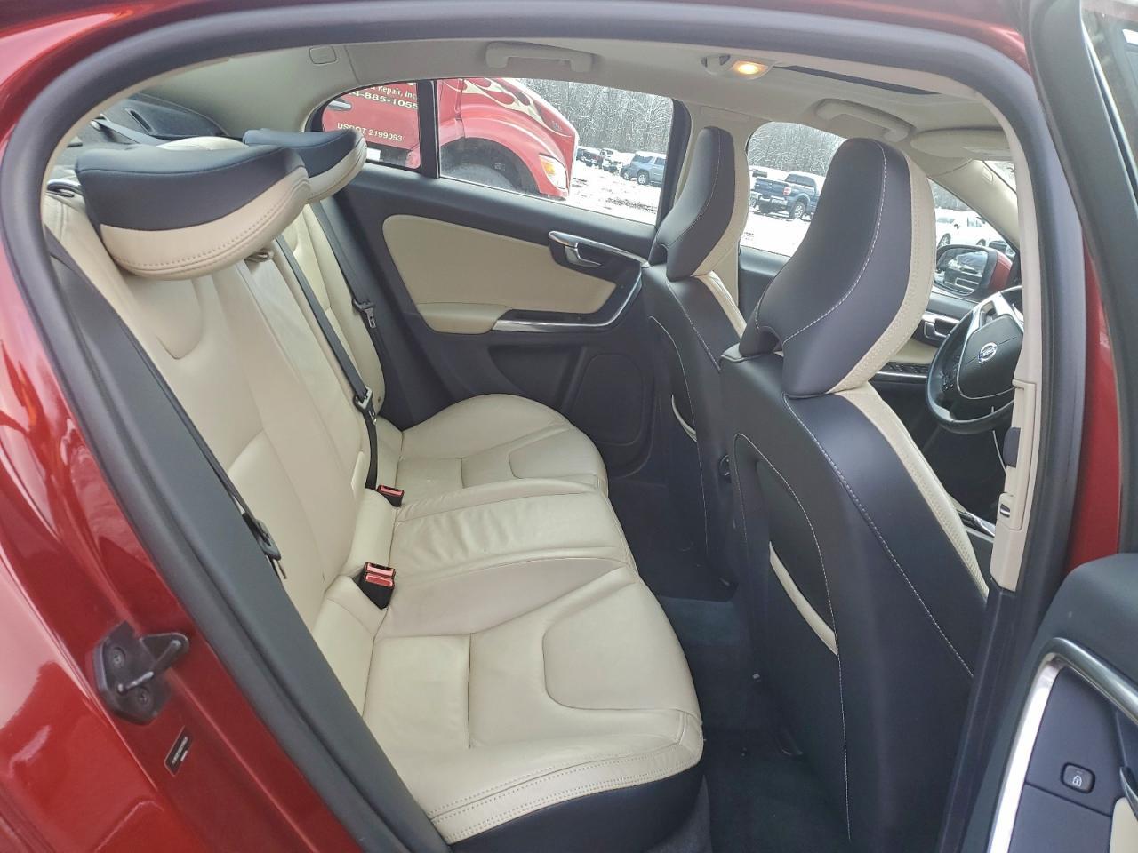 2013 VOLVO S60