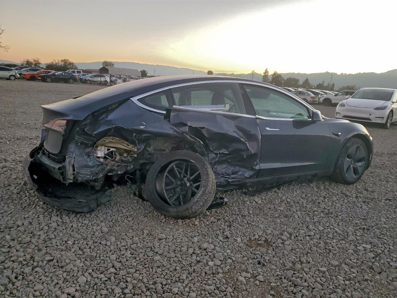 2018 TESLA MODEL 3