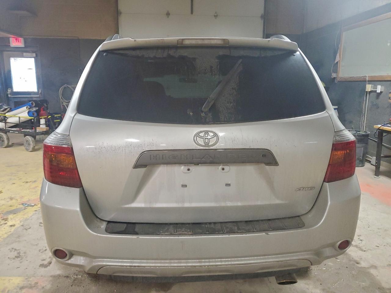 2010 TOYOTA HIGHLANDER
