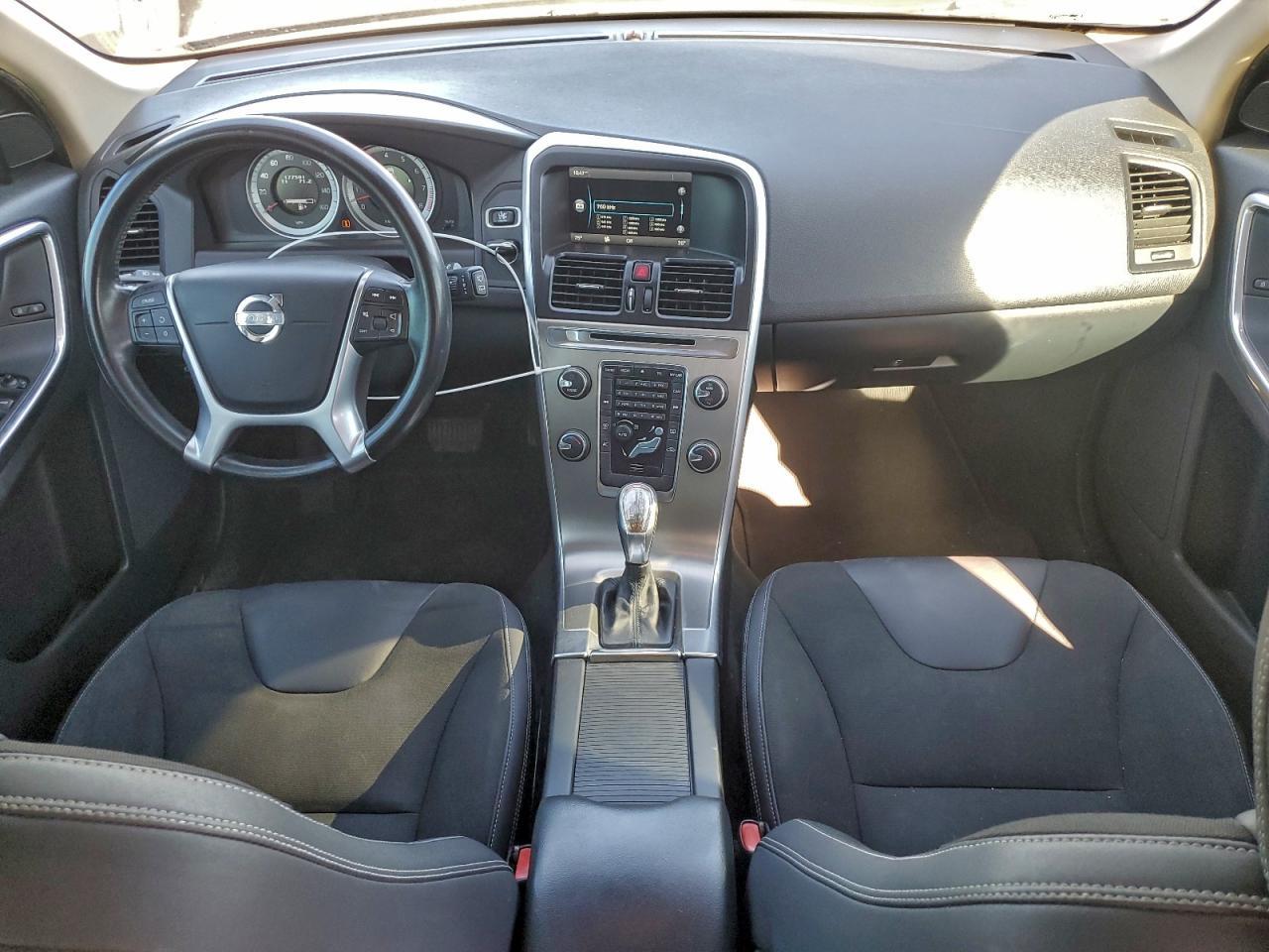 2013 VOLVO XC60