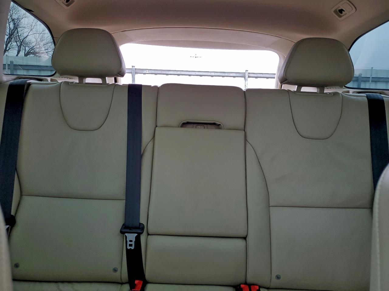 2011 VOLVO XC60