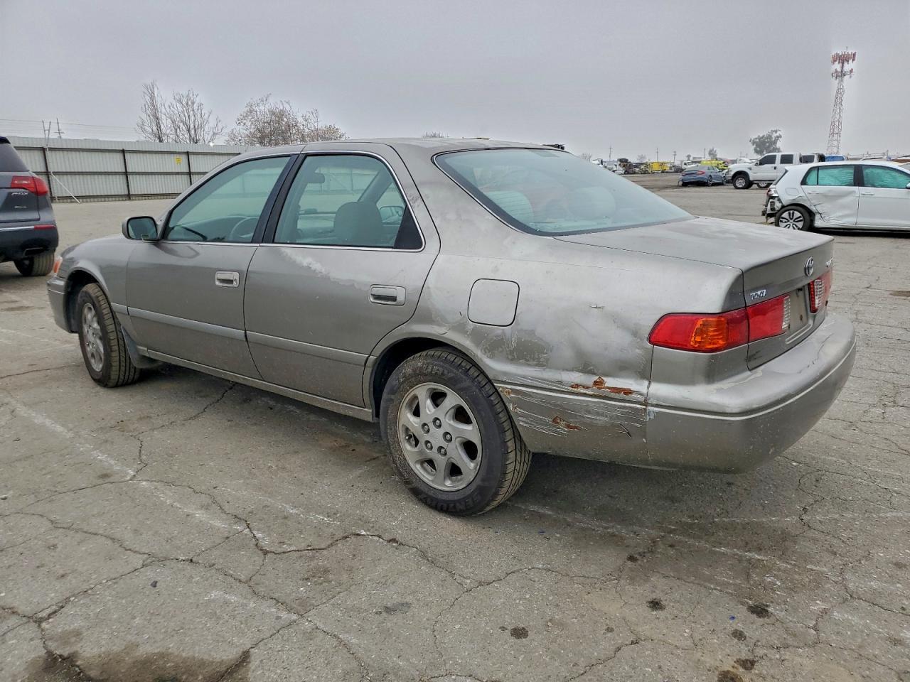 2001 TOYOTA CAMRY