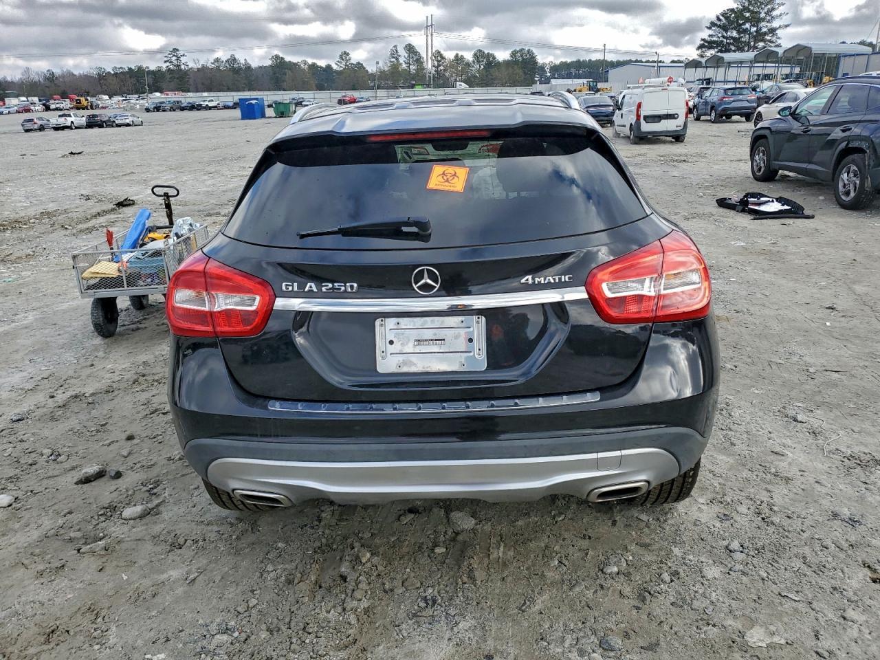 2016 MERCEDES-BENZ GLA-Class