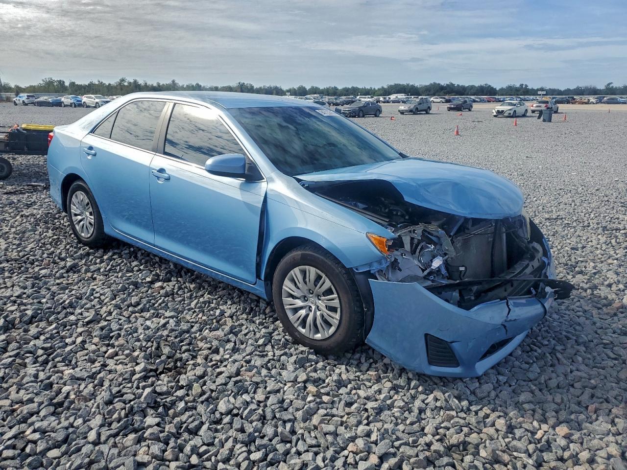 2014 TOYOTA CAMRY