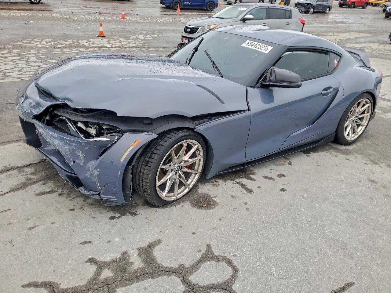2023 TOYOTA Supra