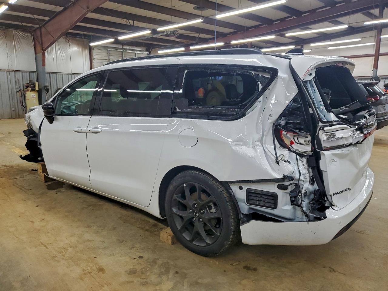 2025 CHRYSLER Pacifica