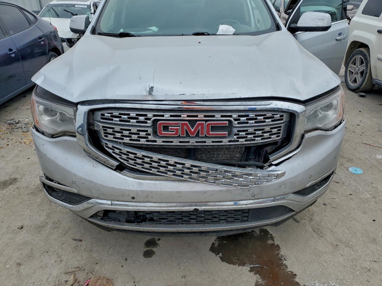2017 GMC ACADIA