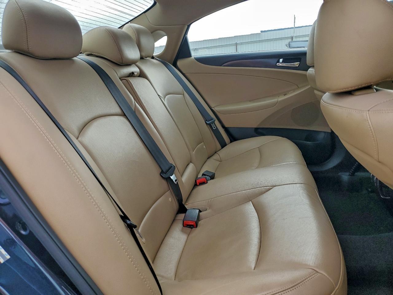 2011 HYUNDAI SONATA