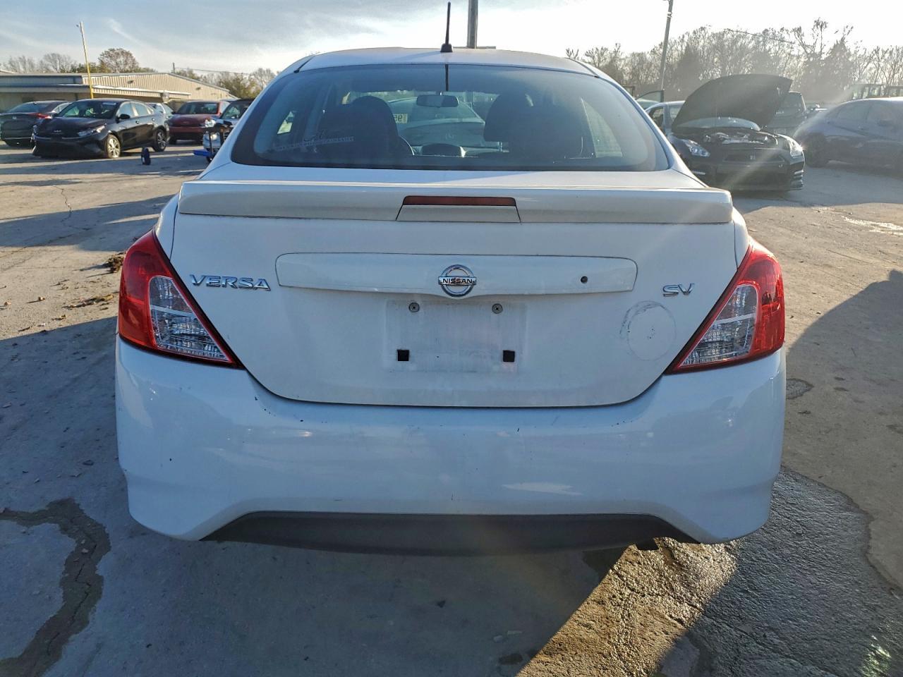 2018 NISSAN VERSA