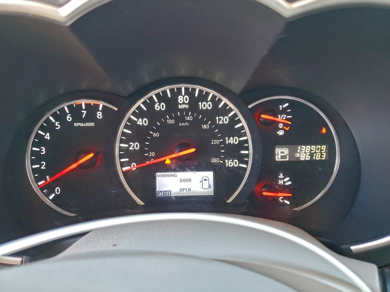 2015 NISSAN Quest