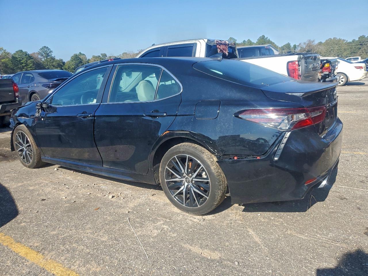 2024 TOYOTA CAMRY