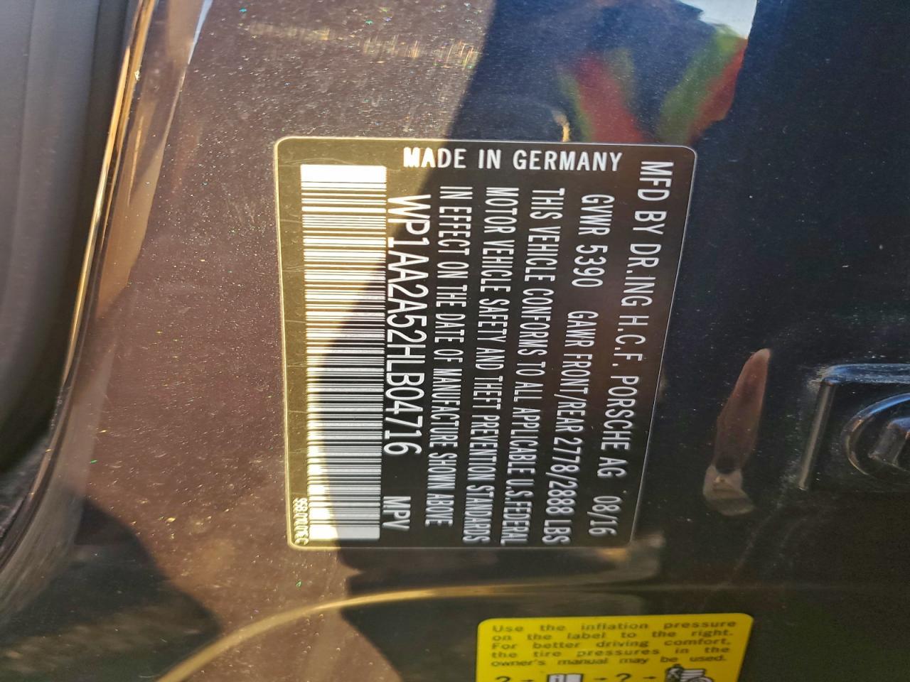 2017 PORSCHE Macan