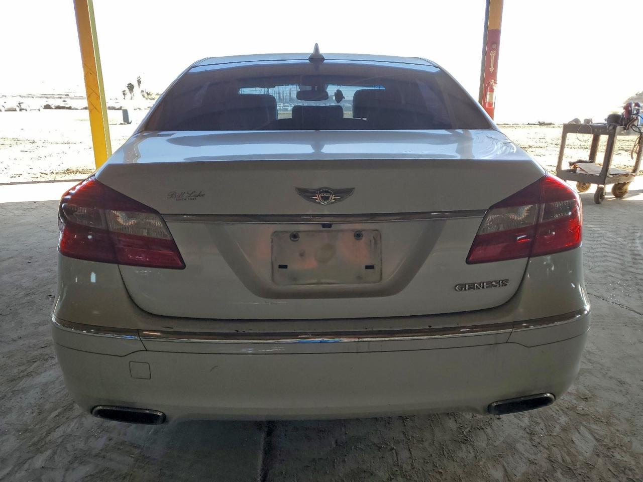2013 HYUNDAI GENESIS