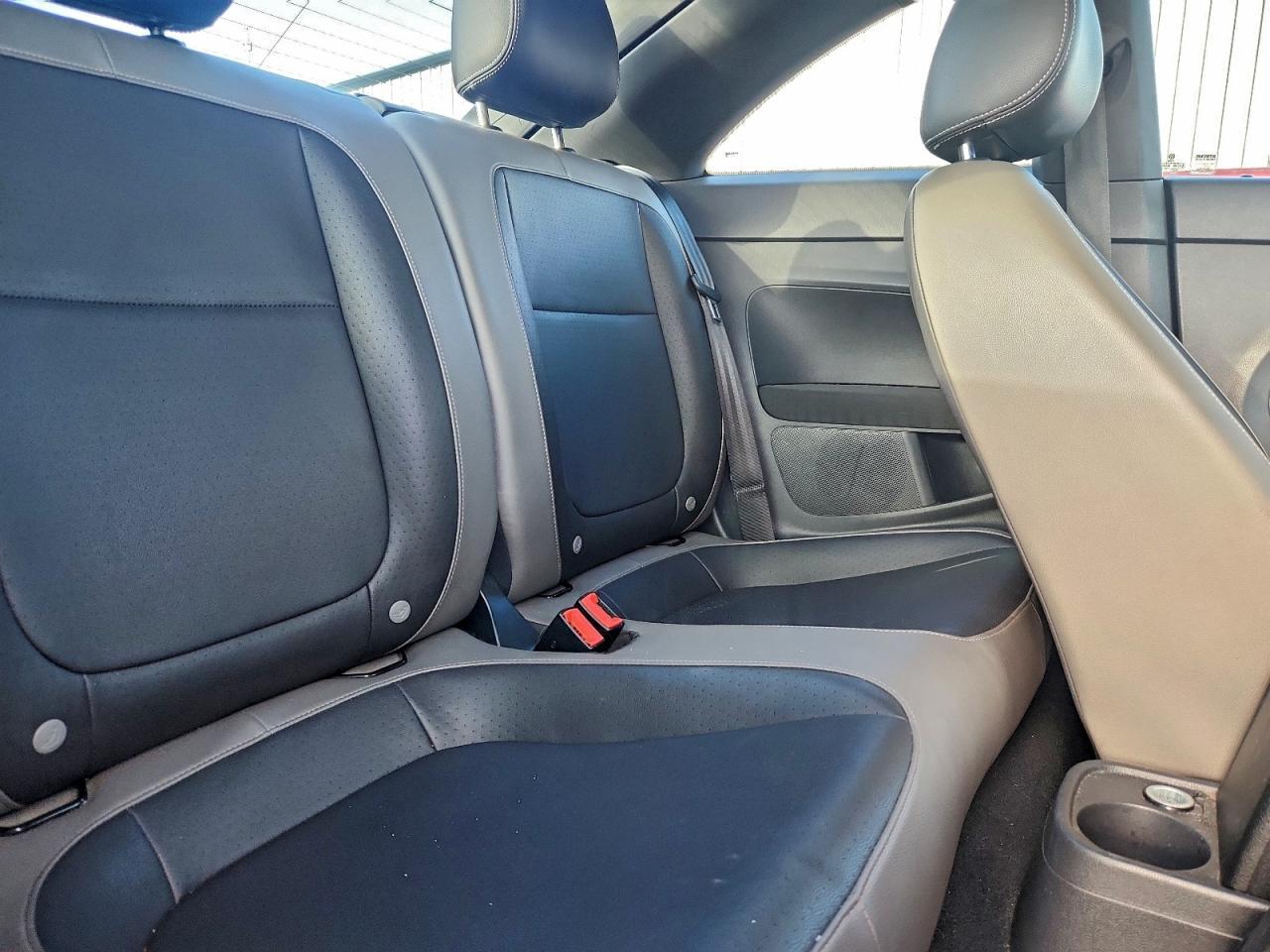 2015 VOLKSWAGEN Beetle
