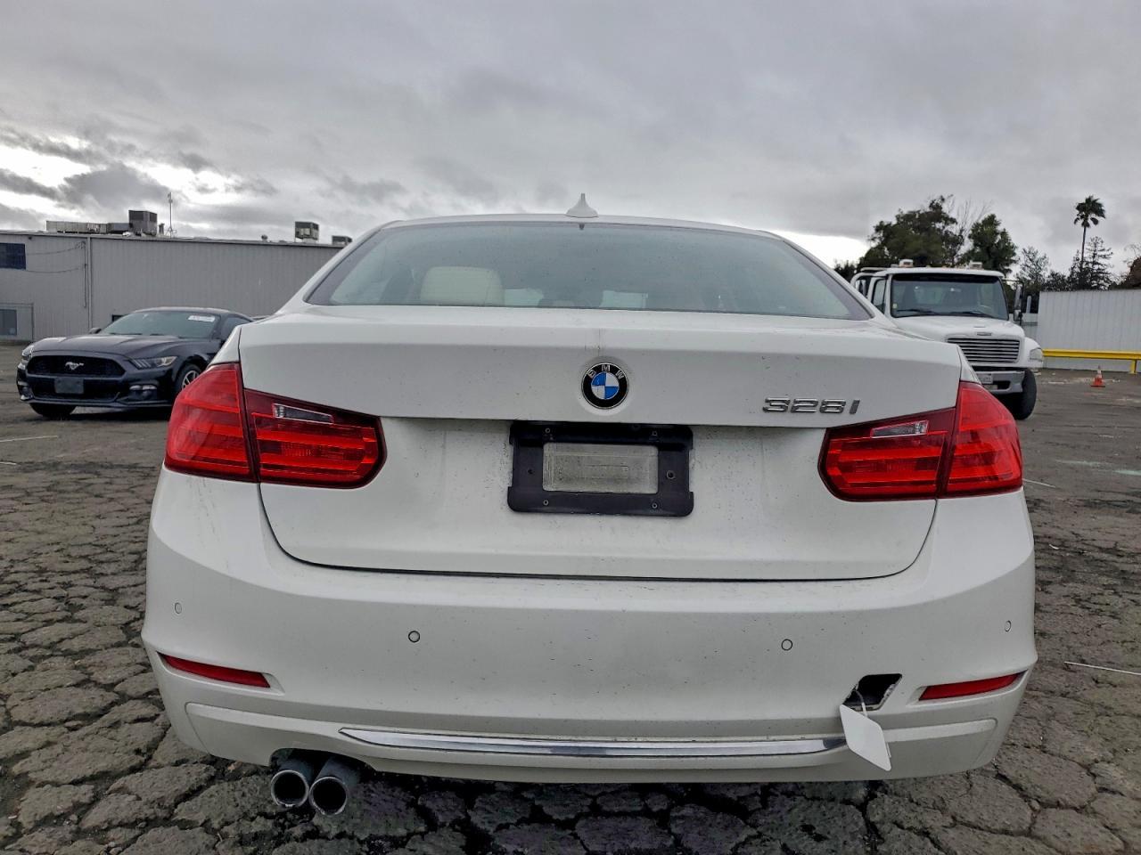 2013 BMW 3 SERIES