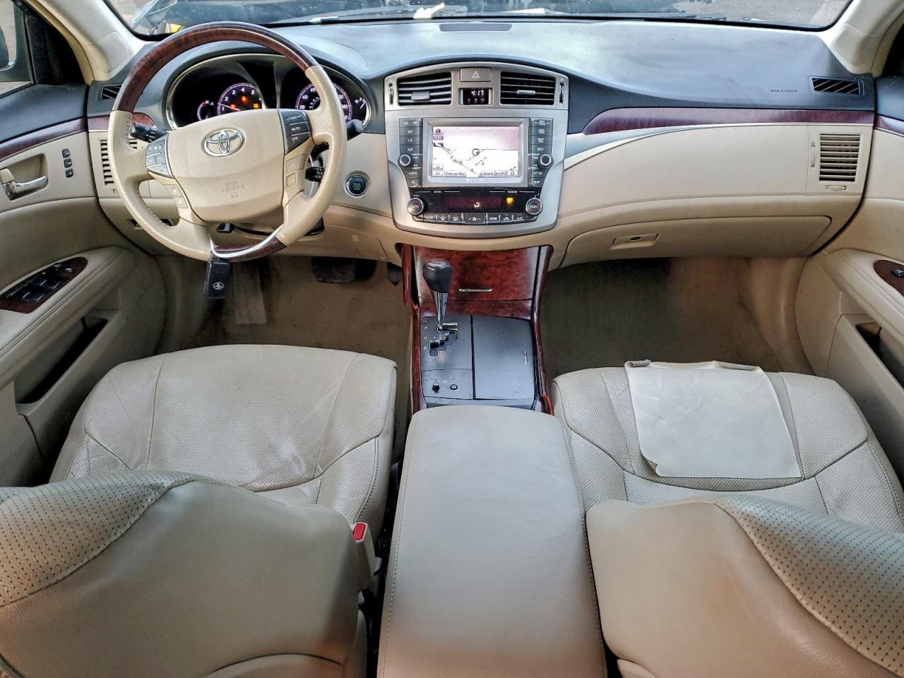 2011 TOYOTA Avalon