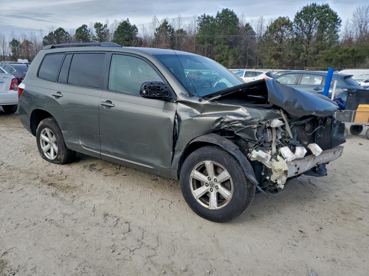 2010 TOYOTA HIGHLANDER