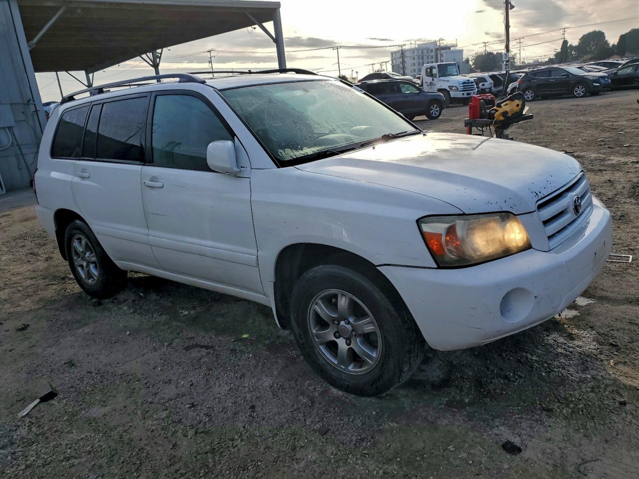 2005 TOYOTA HIGHLANDER