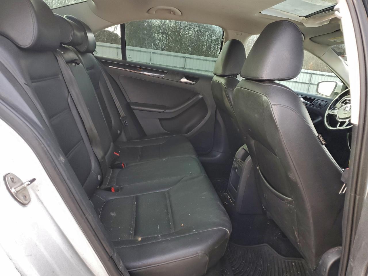 2017 VOLKSWAGEN JETTA
