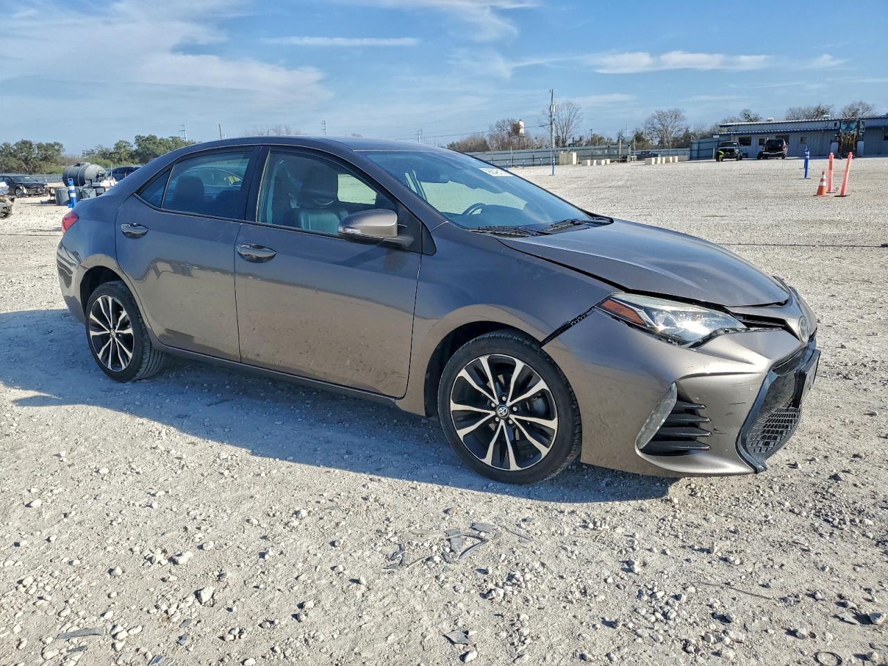 2018 TOYOTA COROLLA