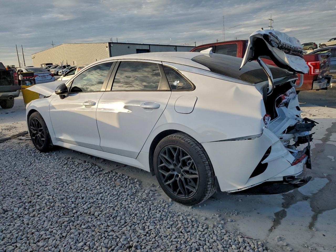 2023 KIA K5