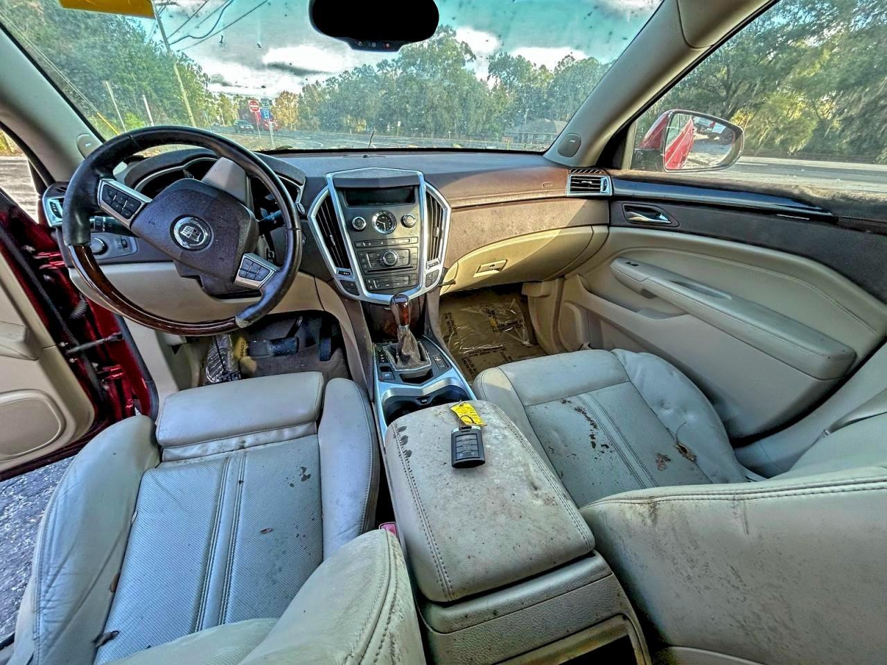 2010 CADILLAC SRX