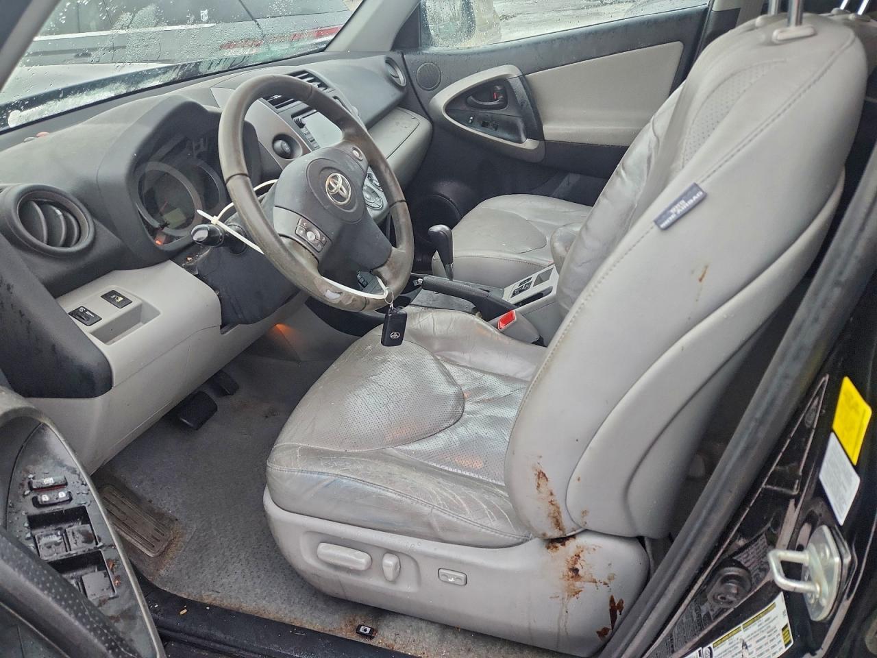 2011 TOYOTA RAV4