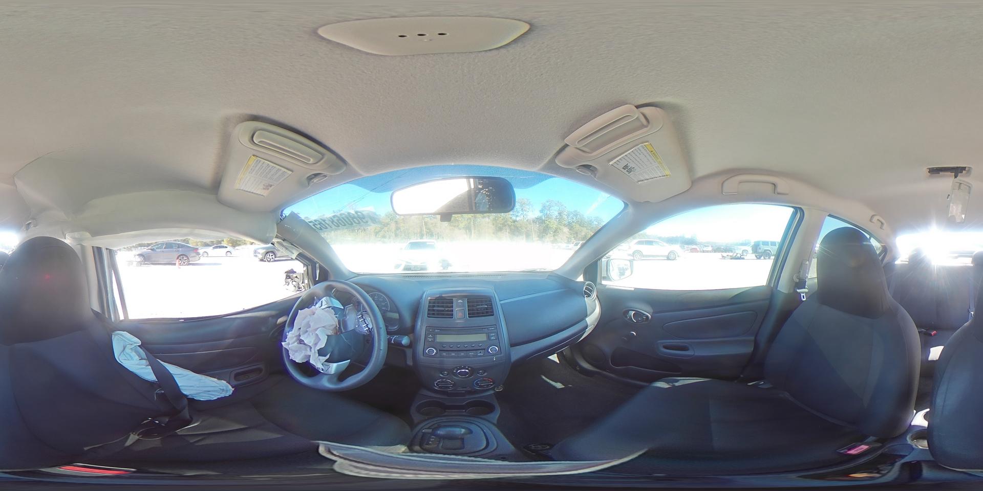 2017 NISSAN VERSA