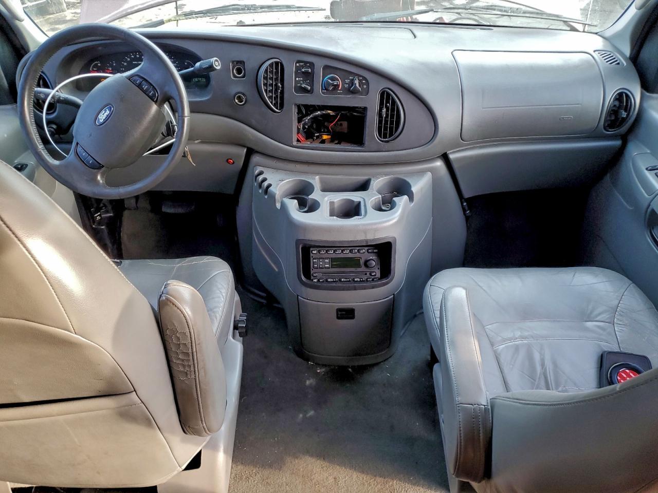 2006 FORD ECONOLINE