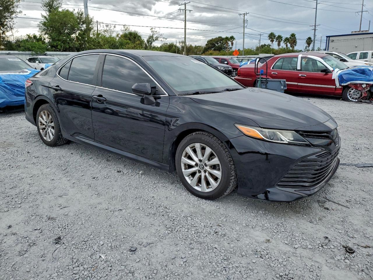 2018 TOYOTA CAMRY