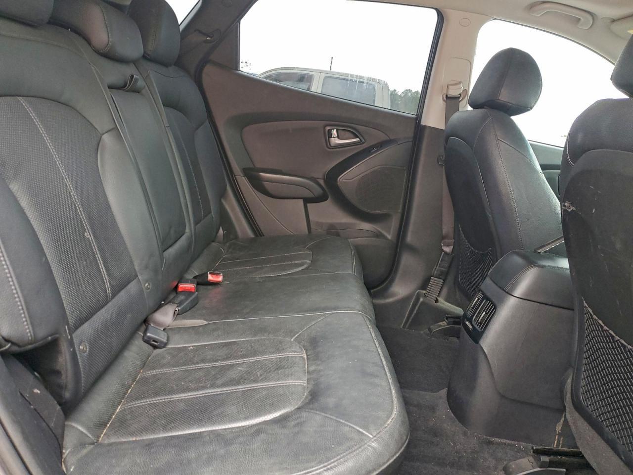 2015 HYUNDAI TUCSON