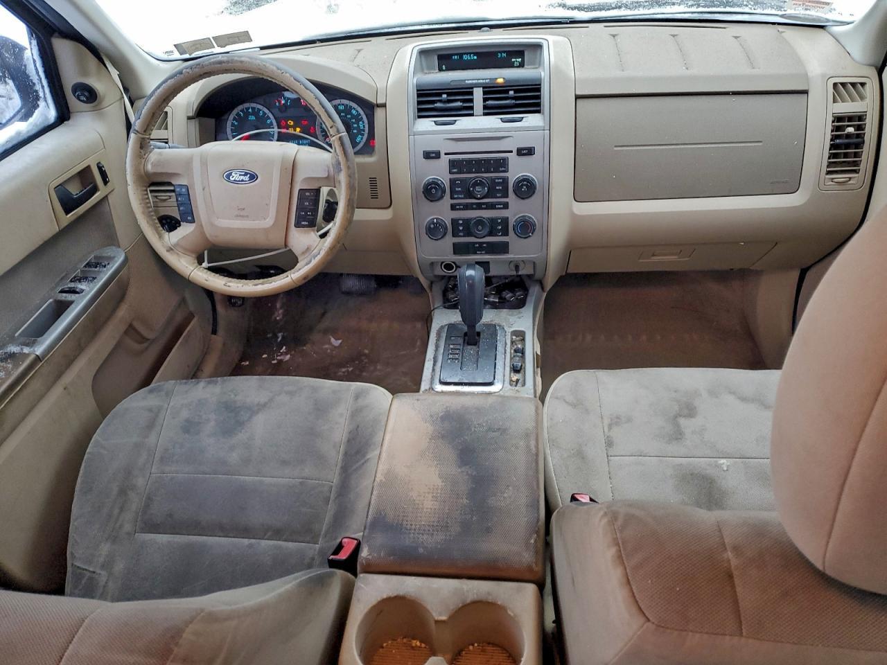 2010 FORD ESCAPE