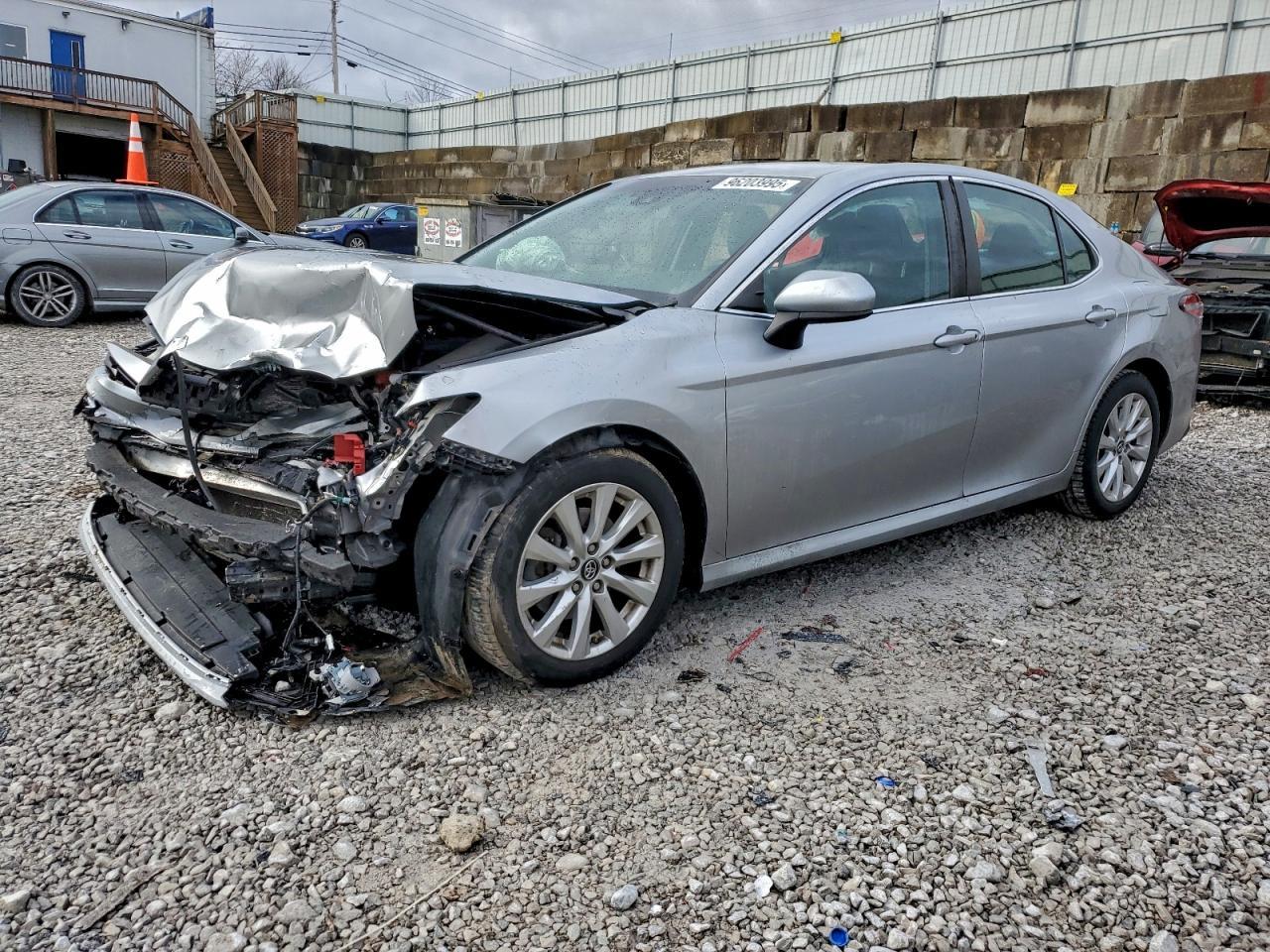 2018 TOYOTA CAMRY