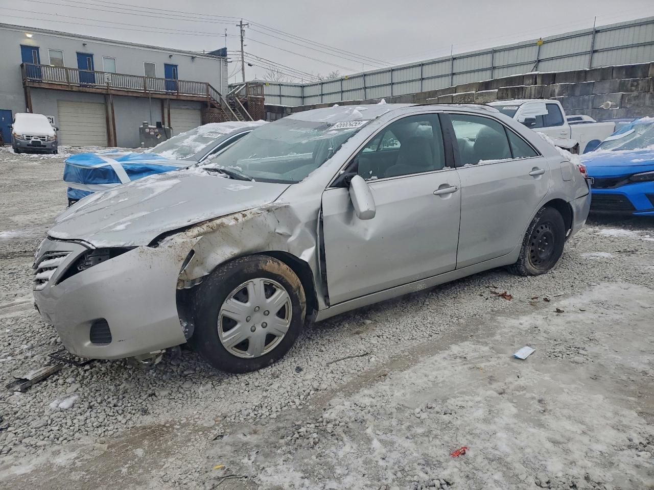 2010 TOYOTA CAMRY