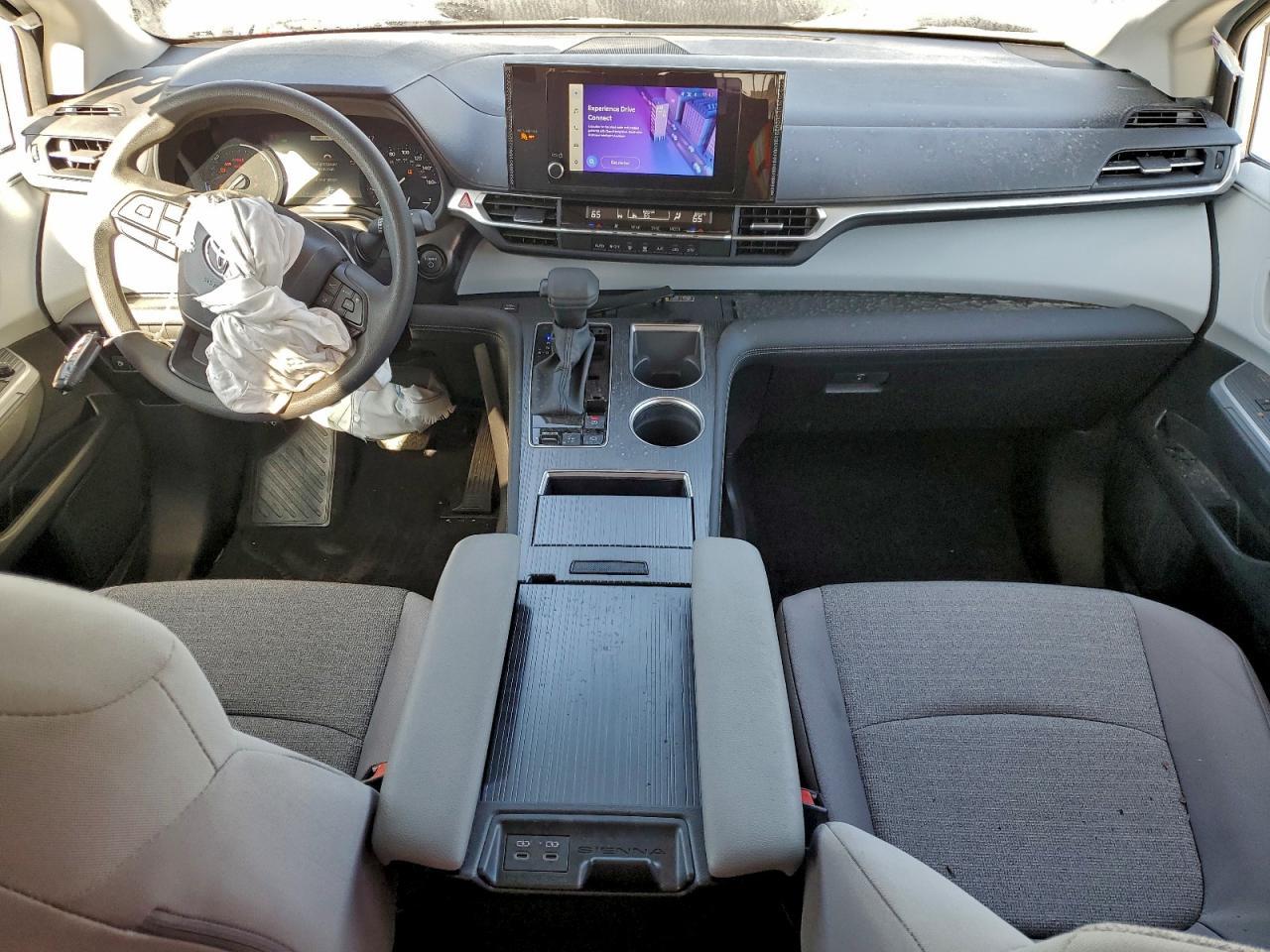 2025 TOYOTA SIENNA